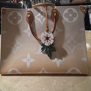 Louis Vuitton Beige and White Floral Tote
